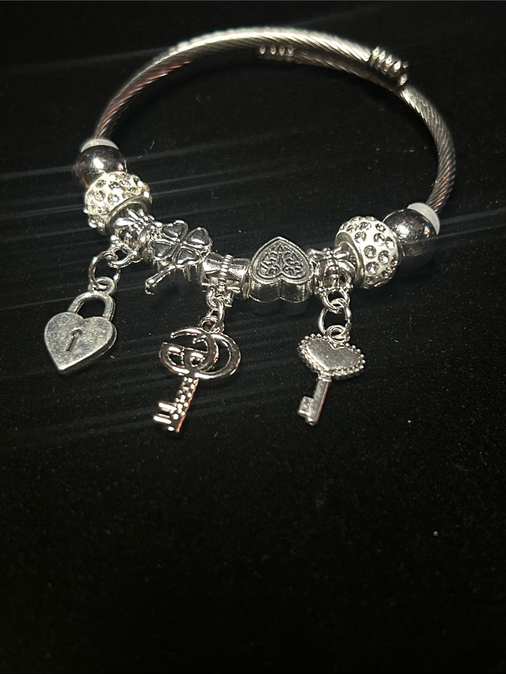 GG Silver Heart & Key Charm Bangle Bracelet - Women Jewelry
